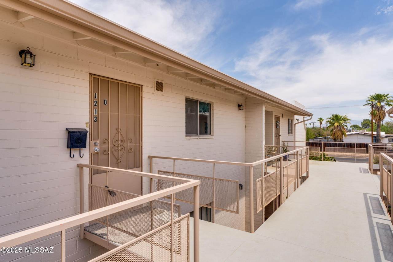 1470 Palo Verde Avenue - Photo 1