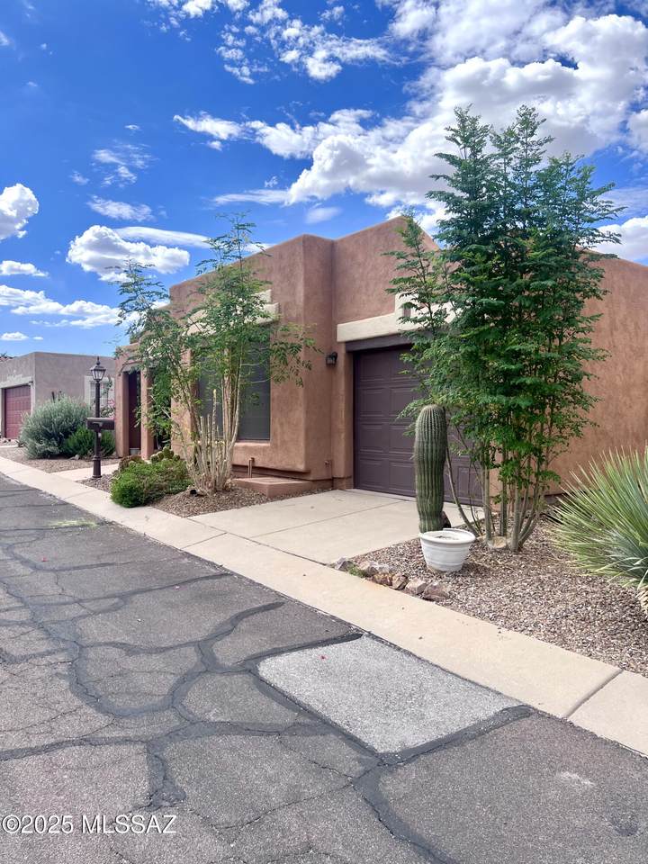 1254 Calle De Sotelo - Photo 1