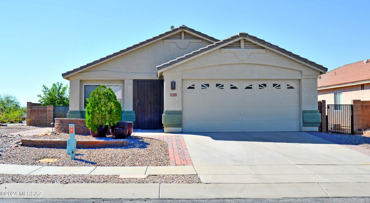 5511 Cochie Springs Street - Photo 1