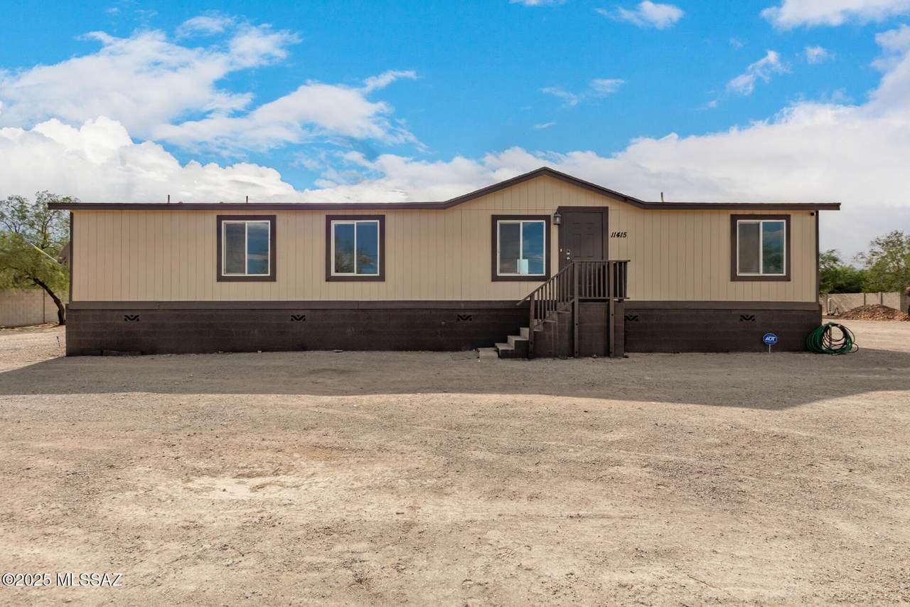 11415 David Avenue - Photo 1
