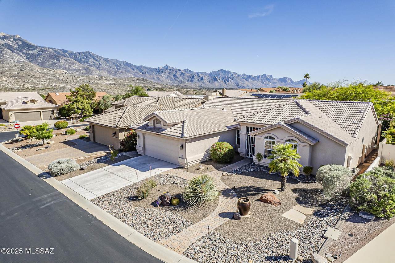 38180 Birdie Drive - Photo 1