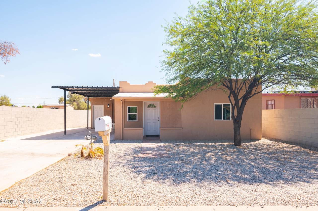 1214 26th Street - Photo 1