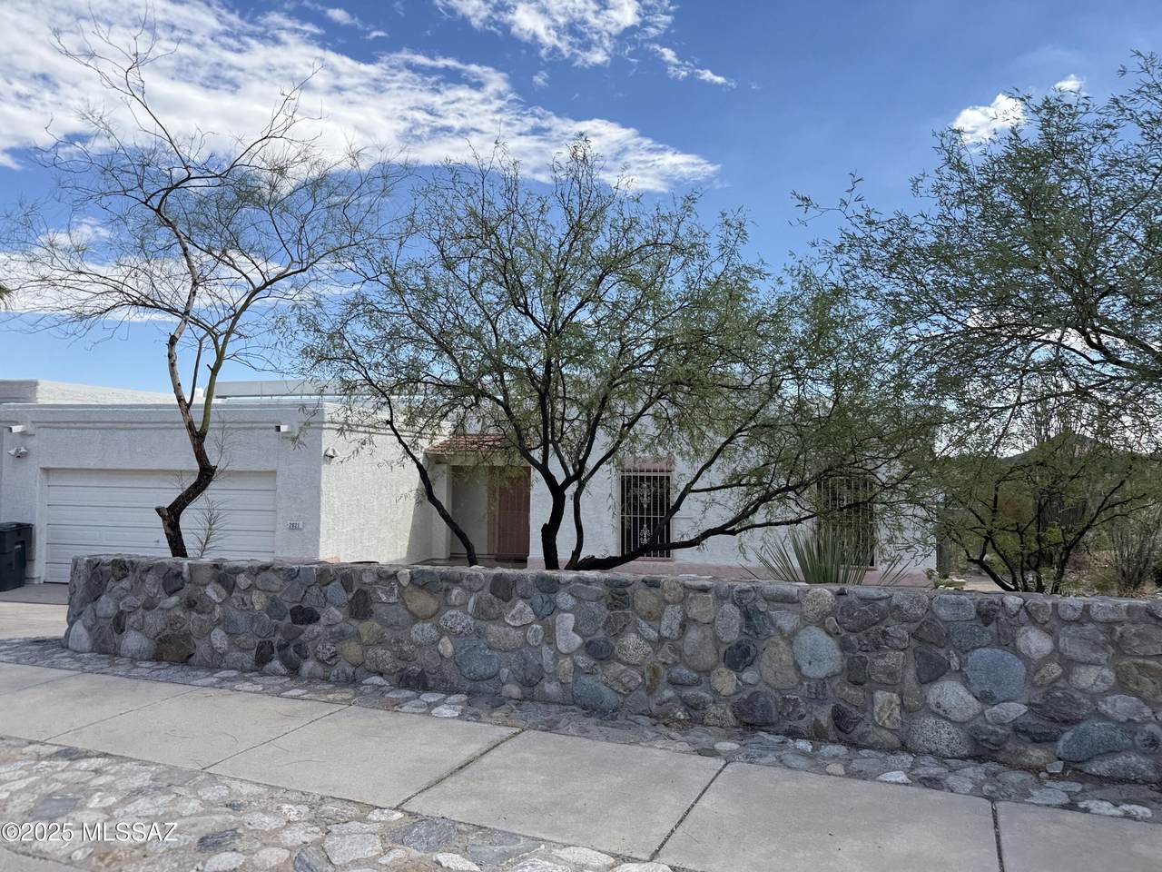 2821 Highcliff Drive - Photo 1