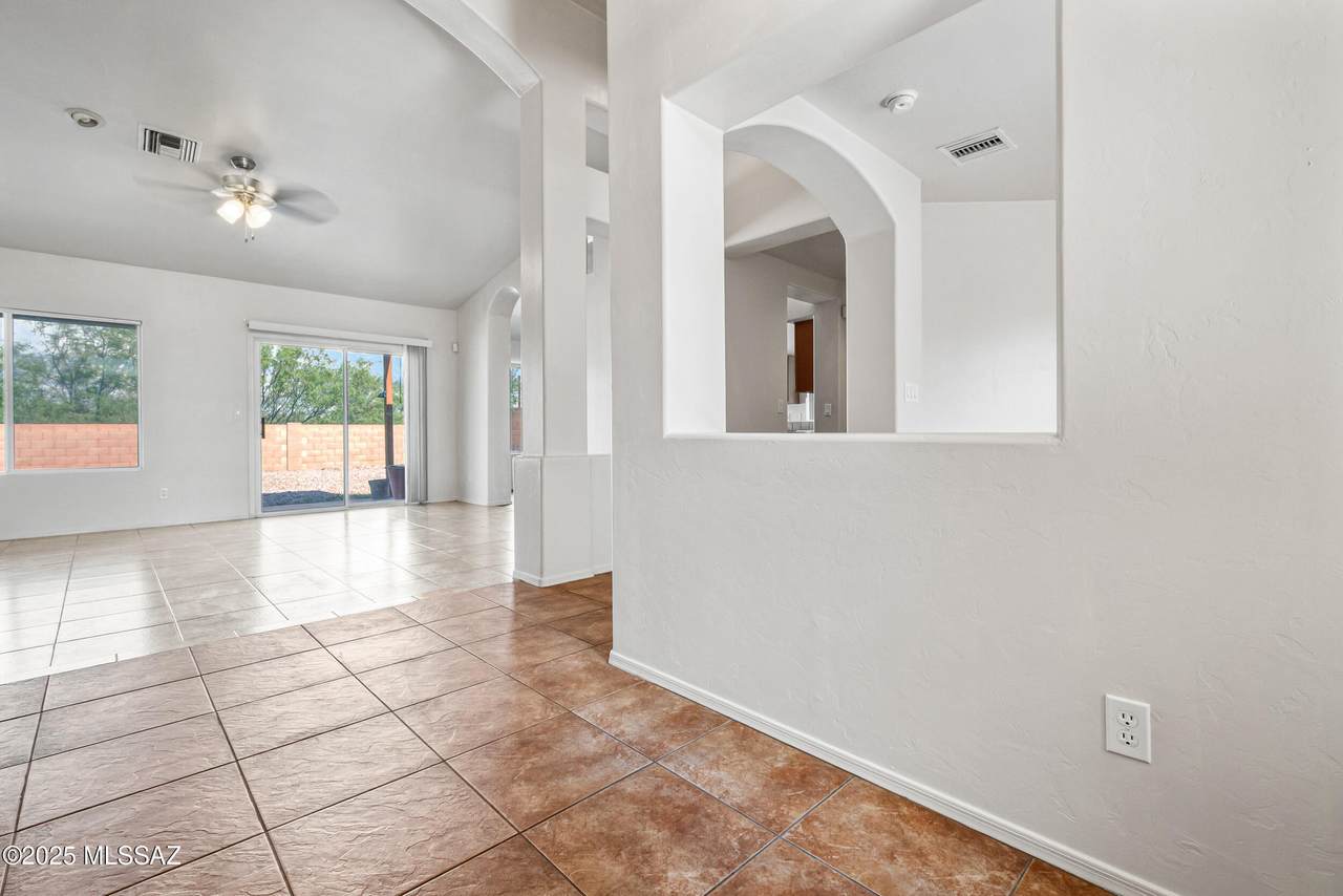 https://bt-photos.global.ssl.fastly.net/tucson/1280_boomver_1_22525054-2.jpg