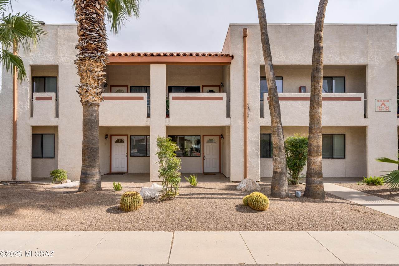 455 Kelso Street - Photo 1