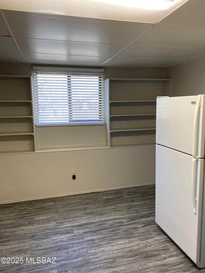 810 9th Street - Photo 1