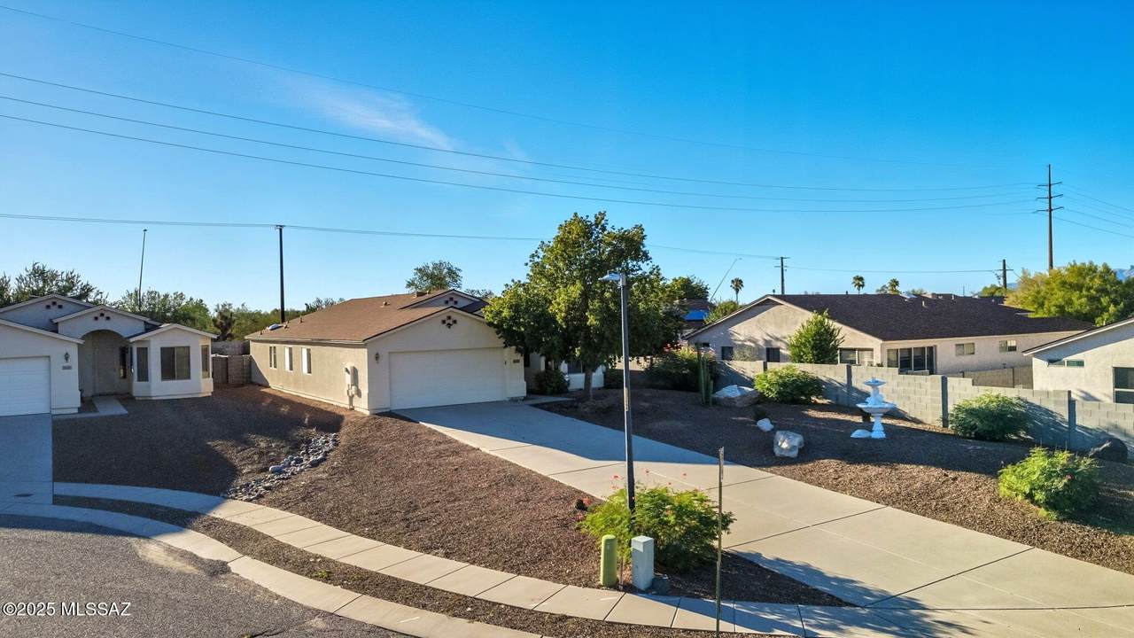 3140 Imagination Drive - Photo 1