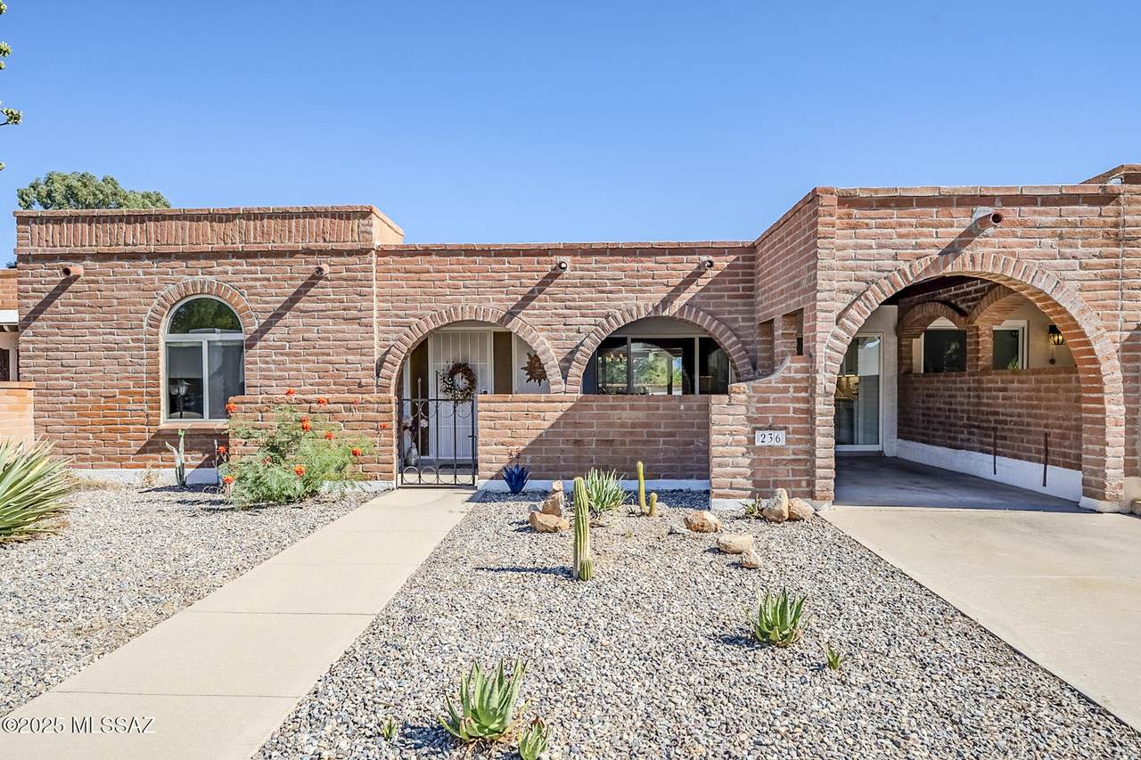 236 Paseo Churea - Photo 1