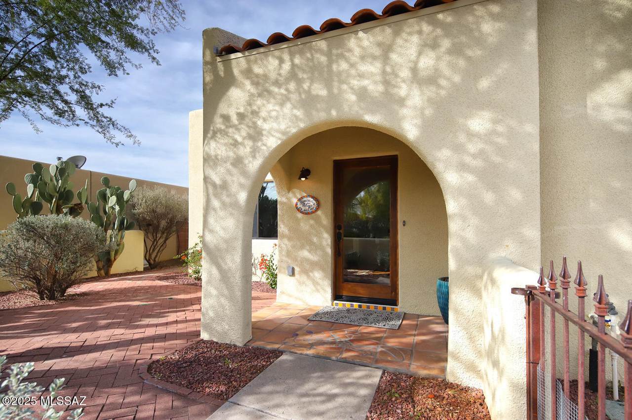 9131 Ironwood Meadows Drive - Photo 1