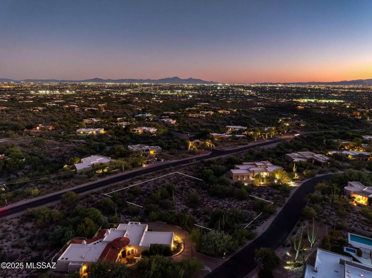 4880 Avenida De Vizcaya - Photo 1