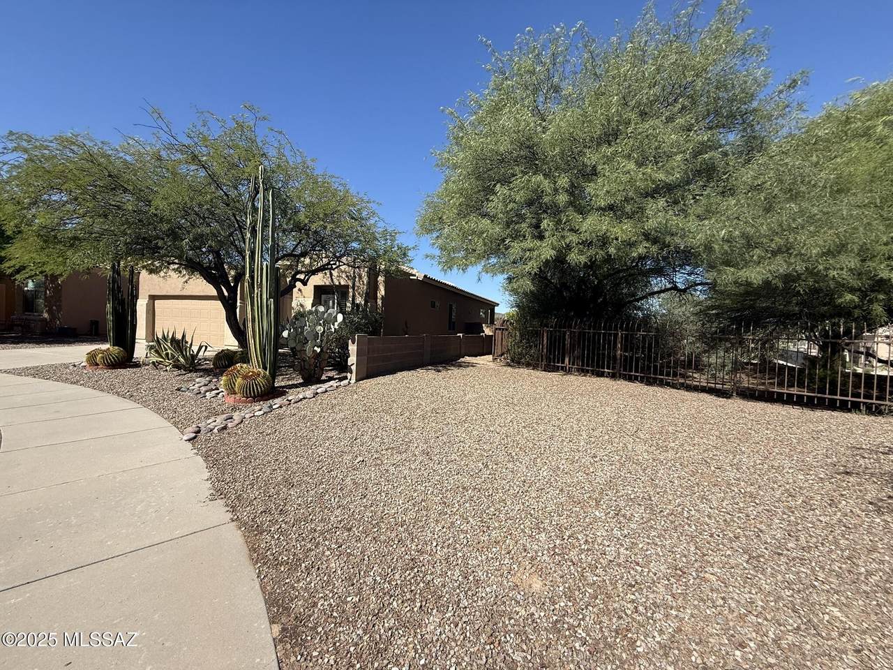 https://bt-photos.global.ssl.fastly.net/tucson/1280_boomver_1_22526116-2.jpg