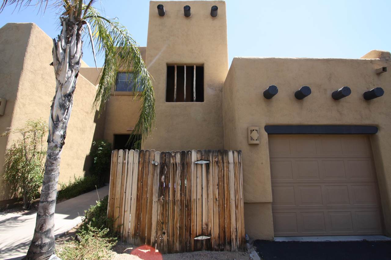 3000 Trevi Place - Photo 1