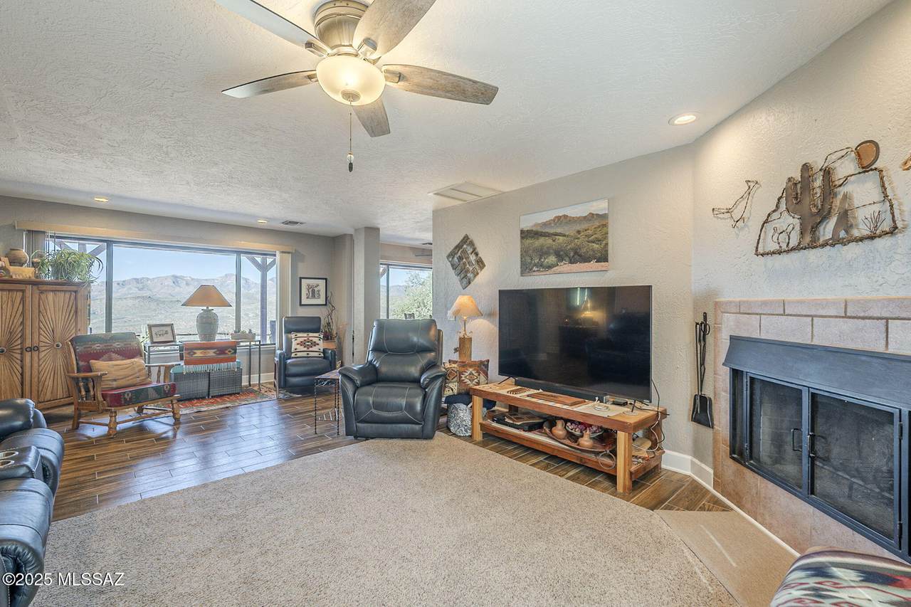 1037 La Vista Court - Photo 1