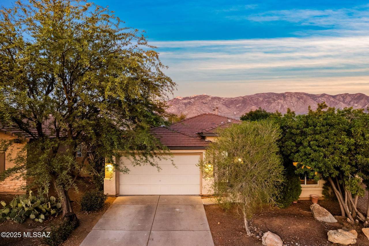 15032 Twin Lakes Drive - Photo 1