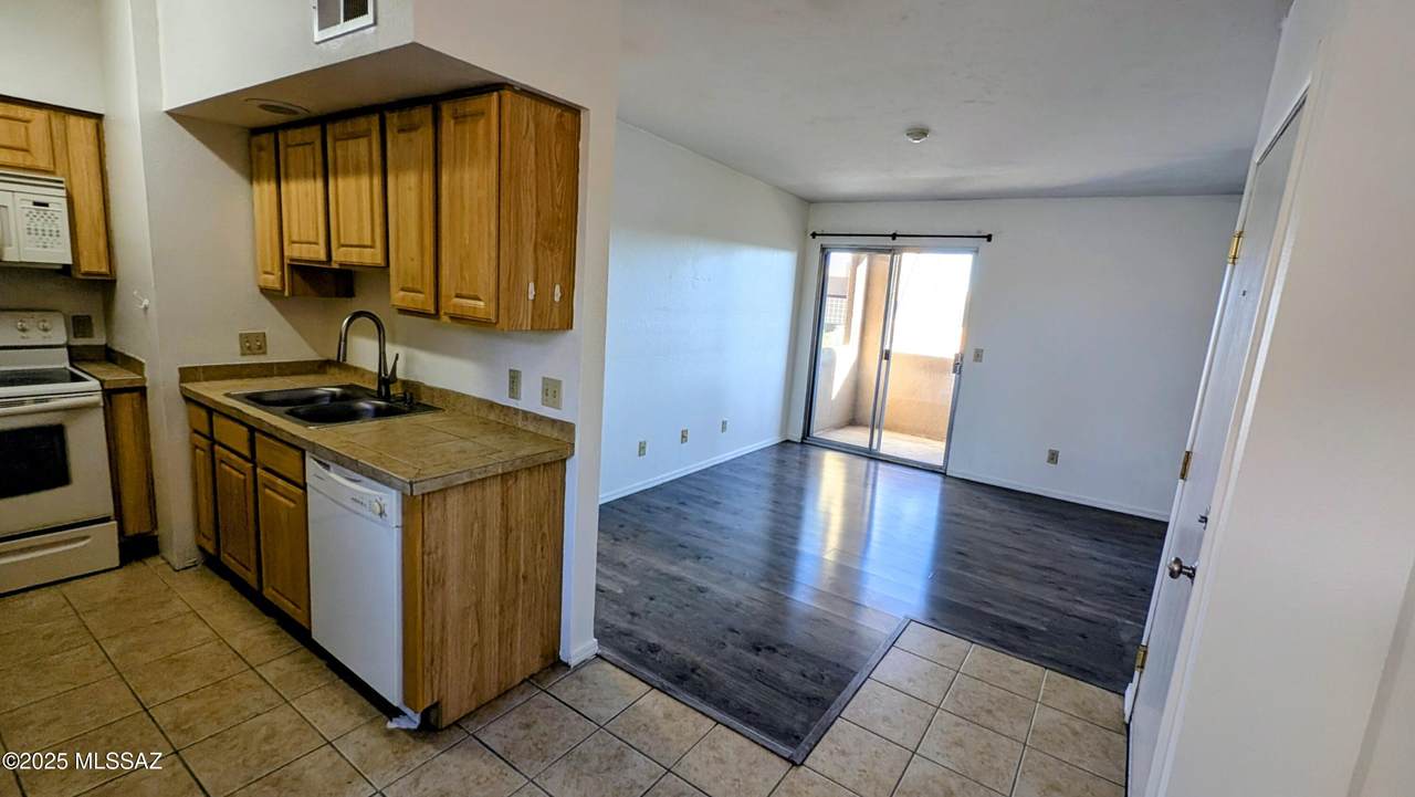 1810 Blacklidge Drive - Photo 1