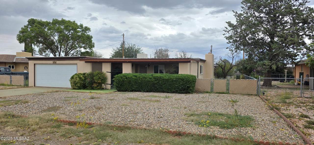 302 Sage Street - Photo 1