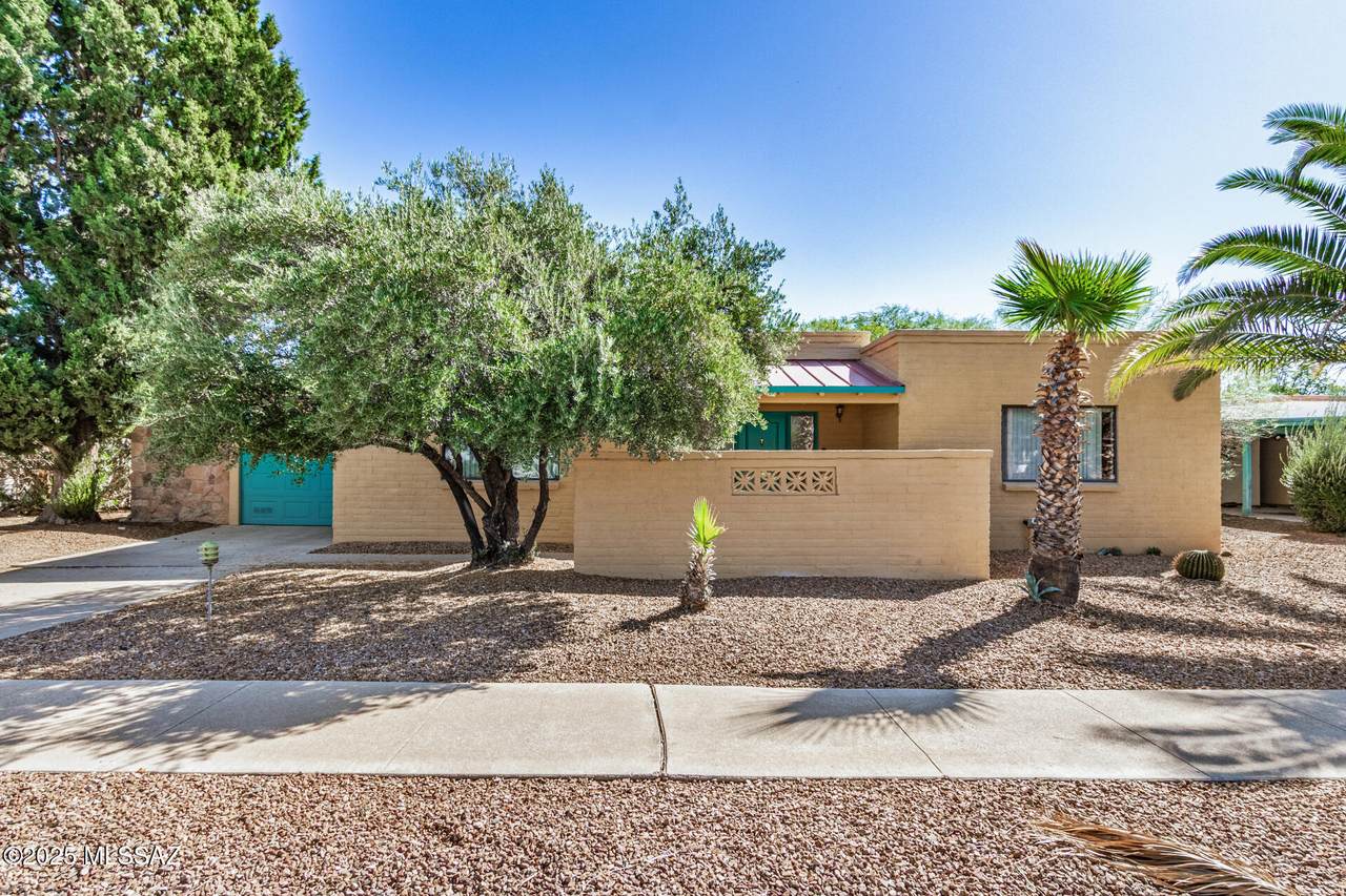 741 Abrego Drive - Photo 1