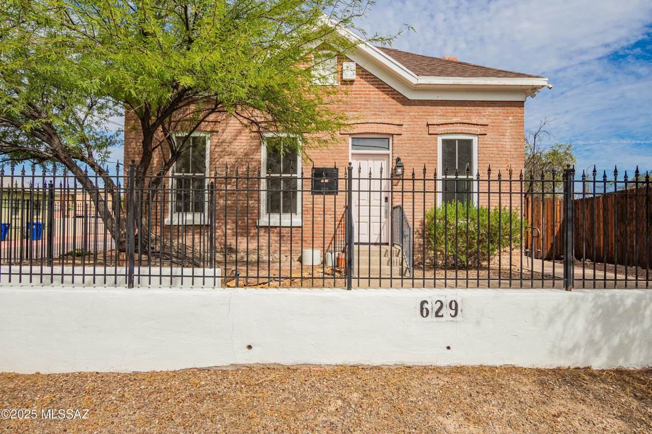 629 9th Street - Photo 1