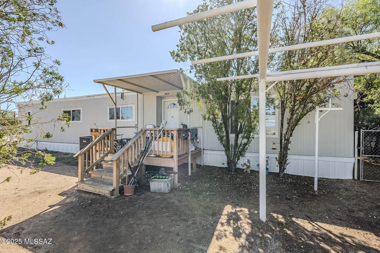 6631 Lazy H - Photo 1