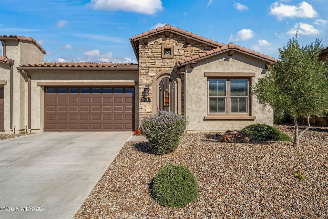 62884 Thunder Rock Drive - Photo 1