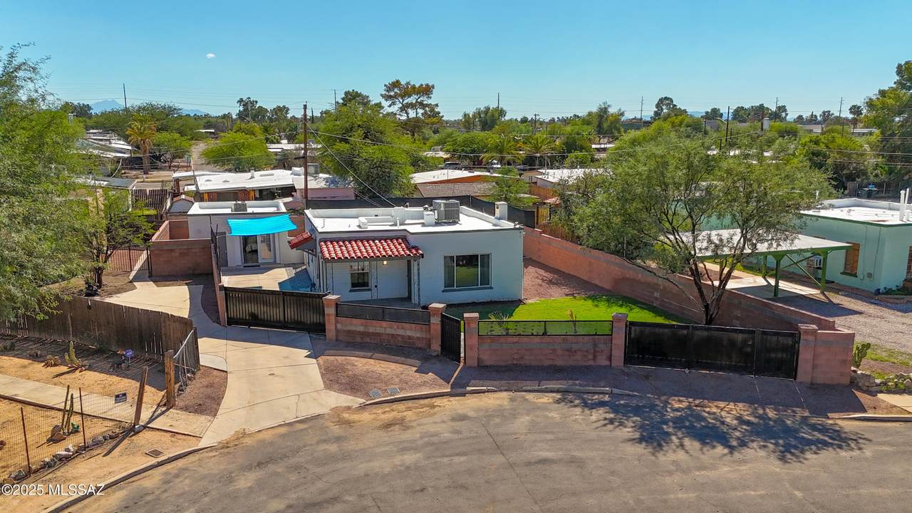 4144 Desert Place - Photo 1