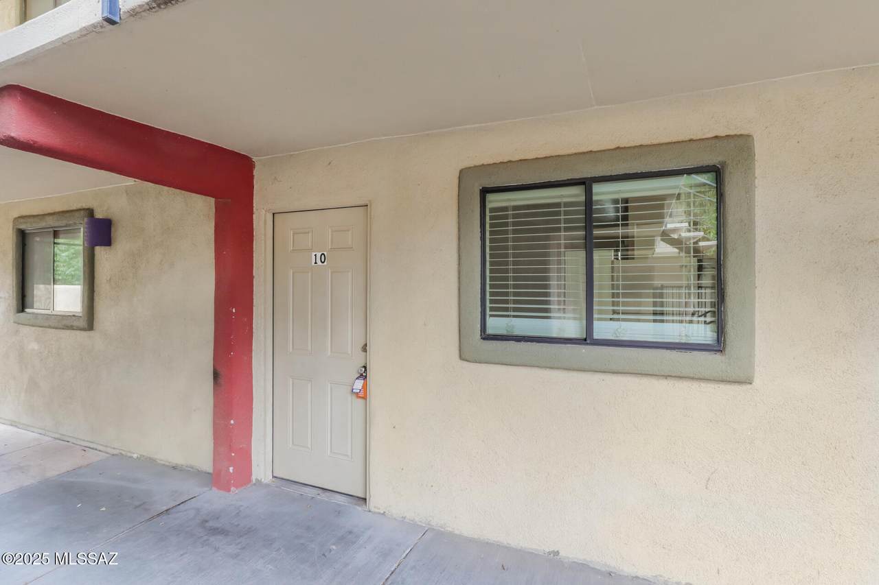 770 Dodge Boulevard - Photo 1