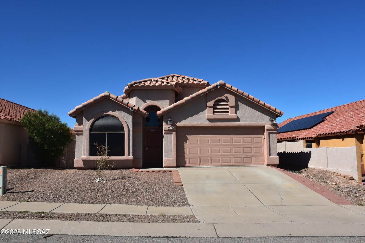 7344 James Dean Avenue - Photo 1