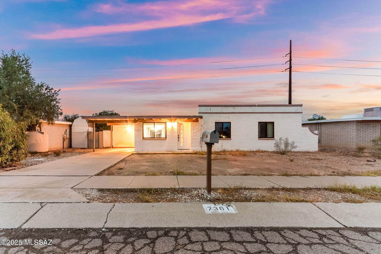 7361 Desert Aire Drive - Photo 1