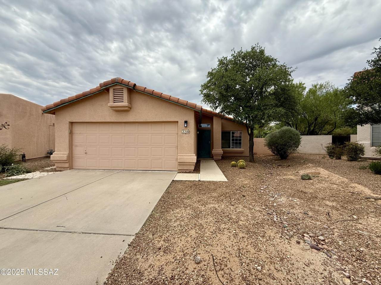144 Mesquite Crest Place - Photo 1
