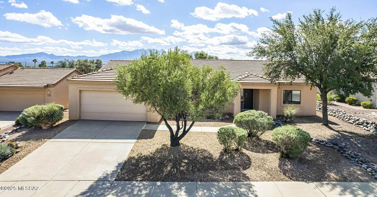 819 Welcome Way - Photo 1