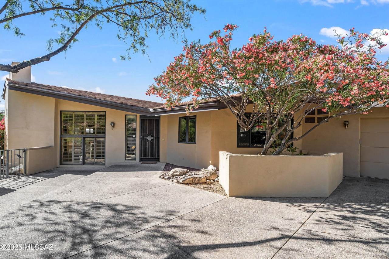 5640 Circulo Terra - Photo 1