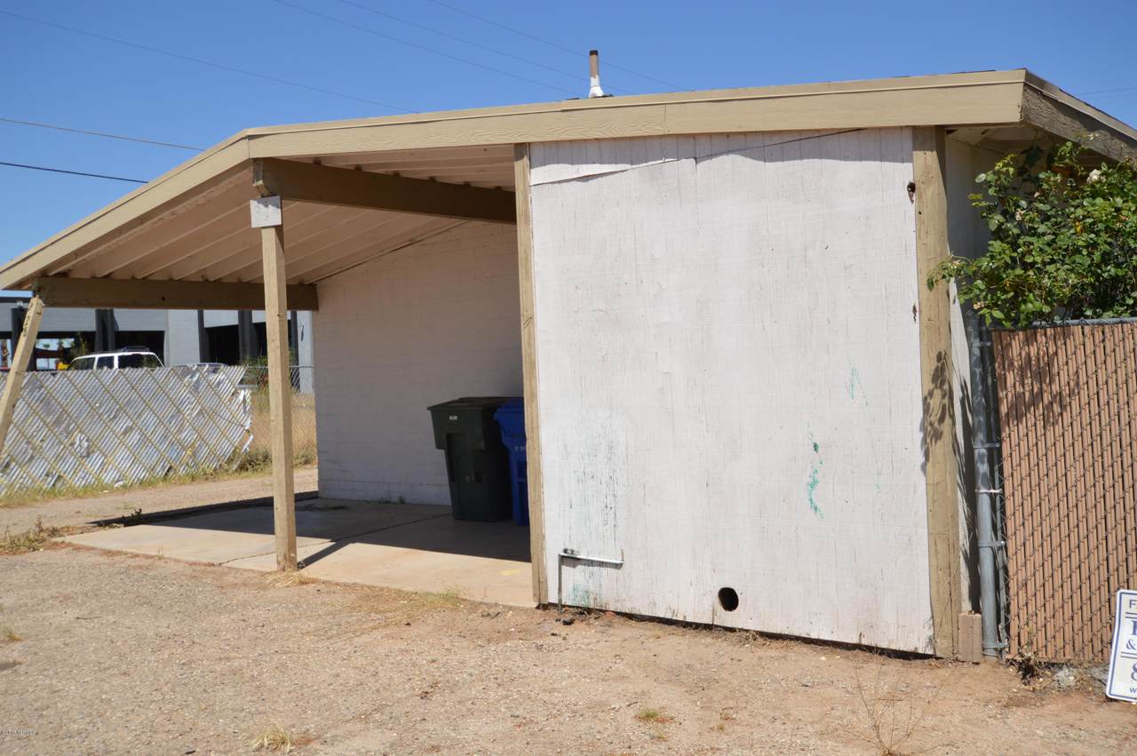 324 Navajo Road - Photo 1