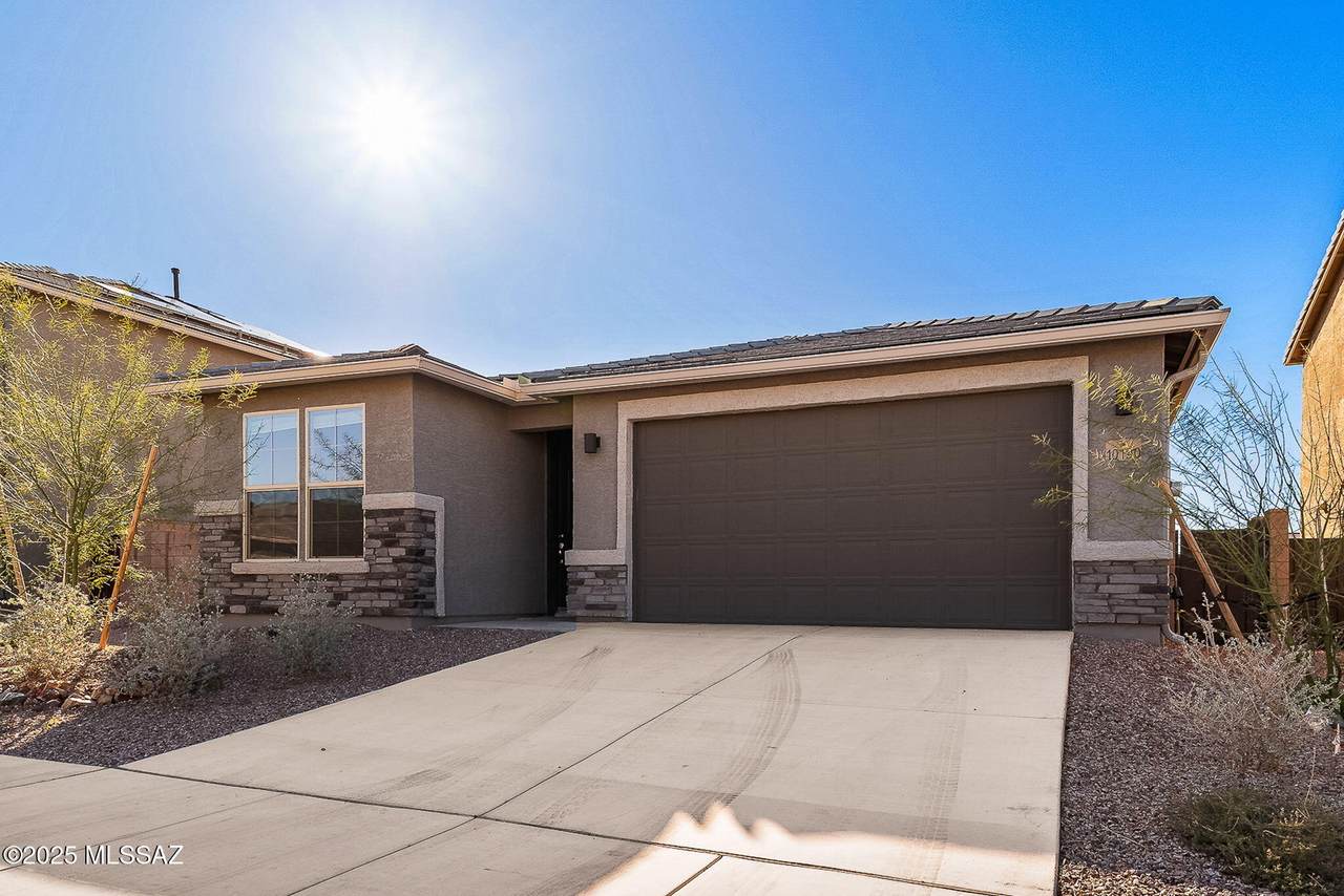 10190 Rolling Water Drive - Photo 1