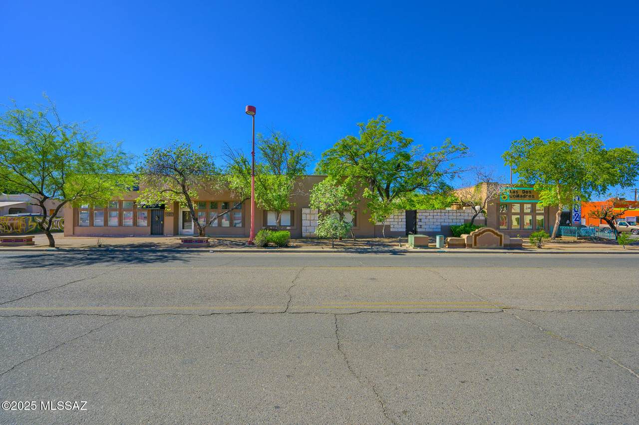 2016 4th Avenue - Photo 1