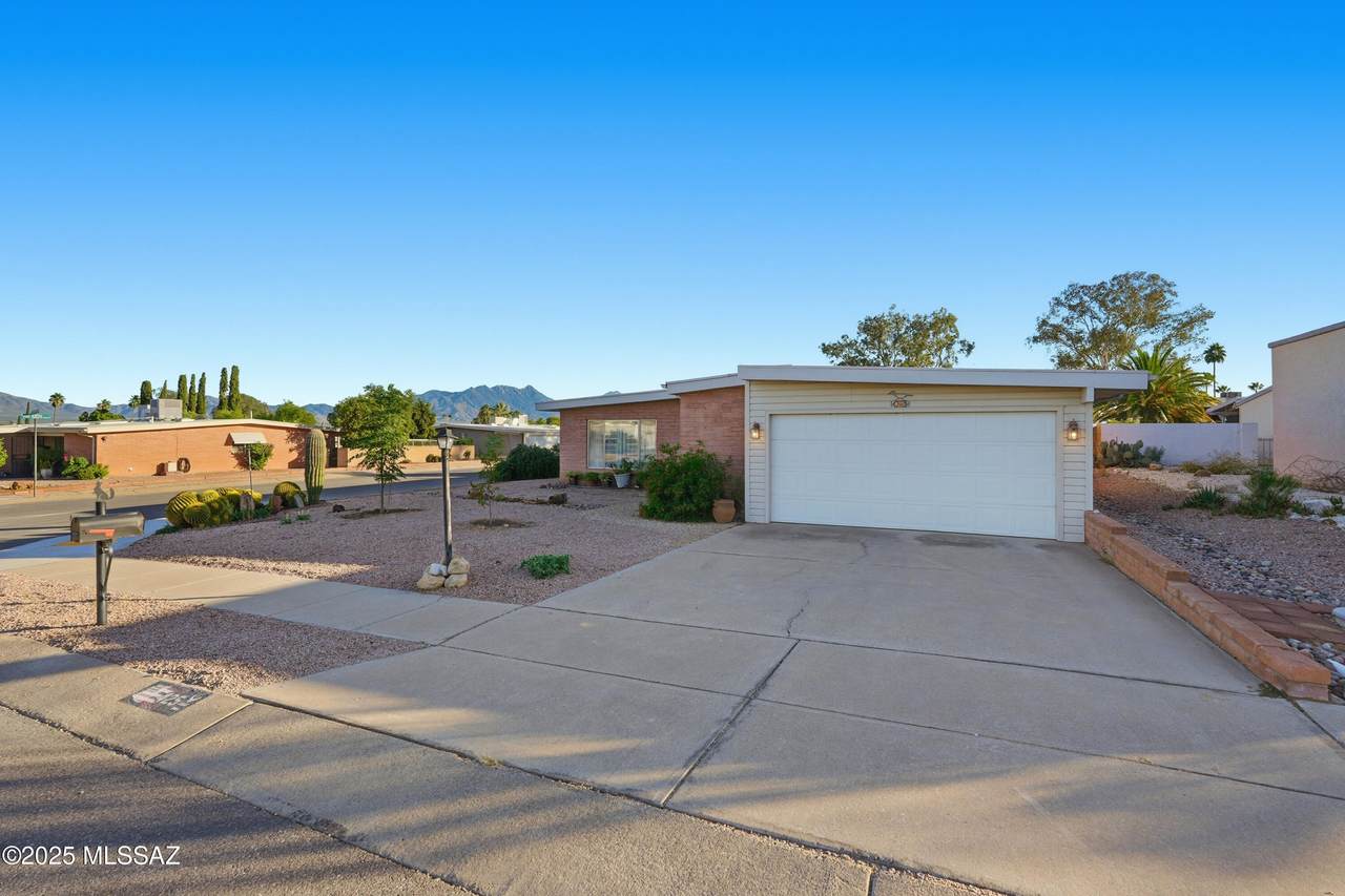https://bt-photos.global.ssl.fastly.net/tucson/1280_boomver_1_22528123-2.jpg