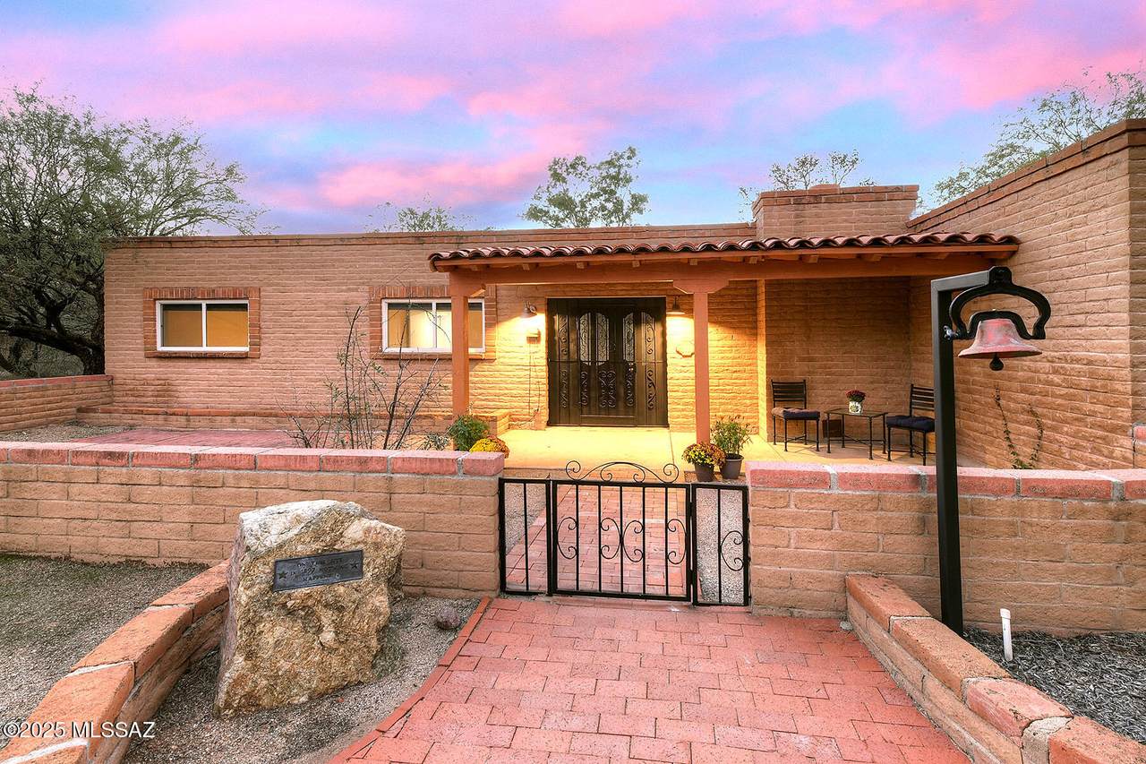 2925 Longhorn Drive - Photo 1