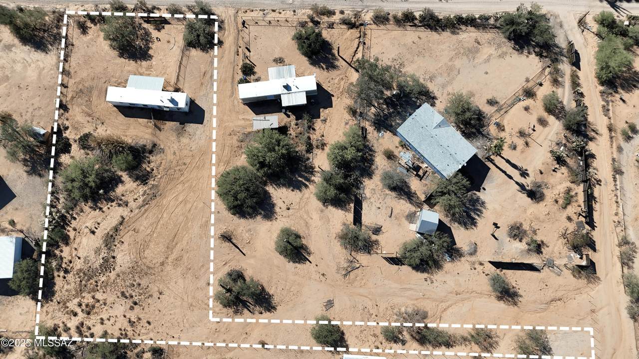 6050 Avra Road - Photo 1