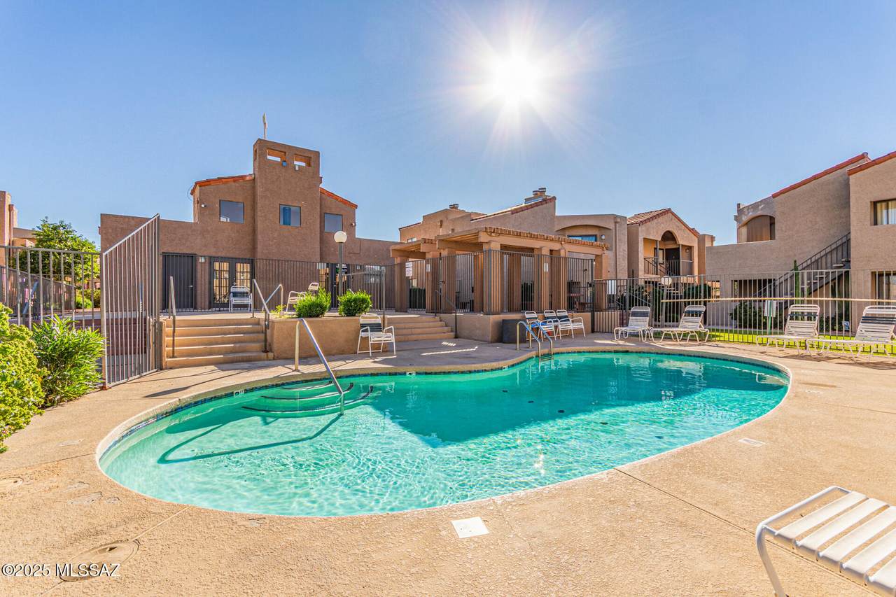 1745 Glenn Street - Photo 1