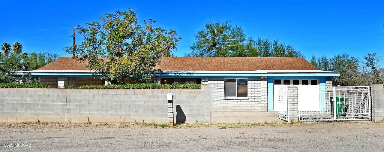 9210 Ira Street - Photo 1