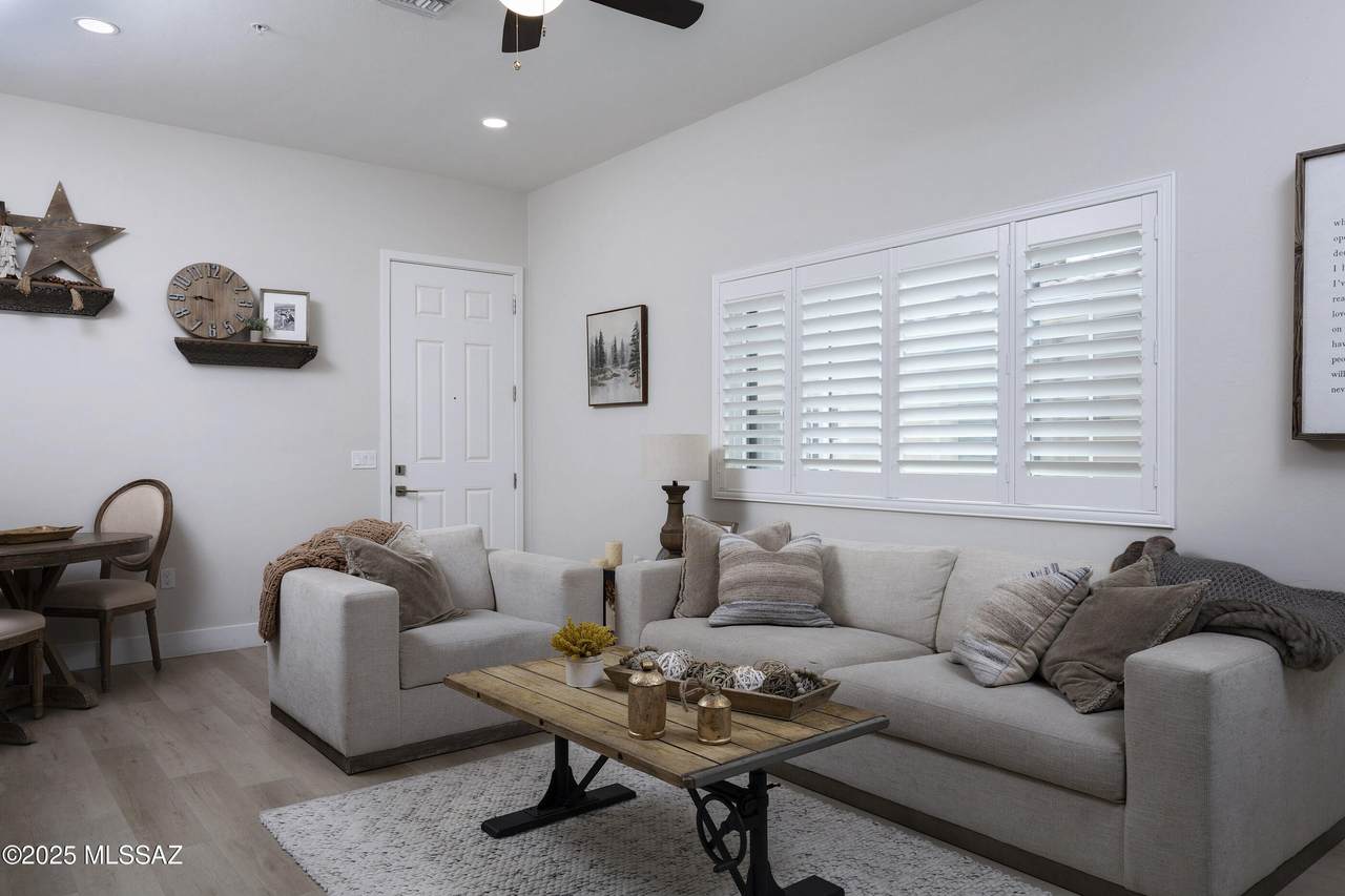 2038 River Road - Photo 1