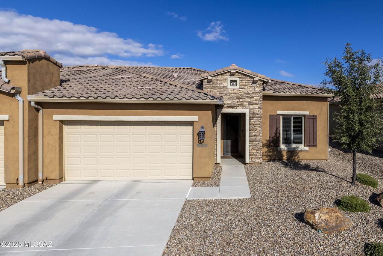 61370 Flint Drive - Photo 1