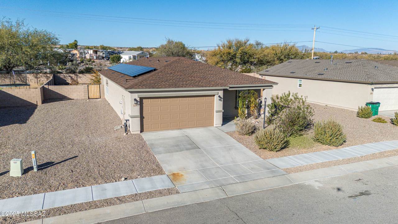 1256 Lenora Loop - Photo 1