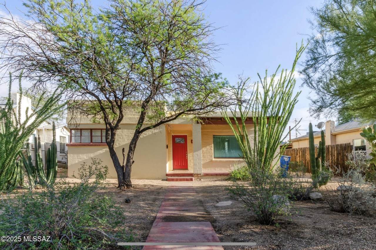 1722 9th Street - Photo 1