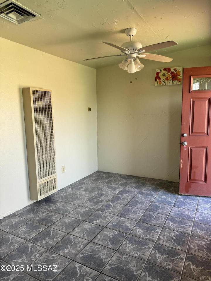 2437 Edith Boulevard - Photo 1