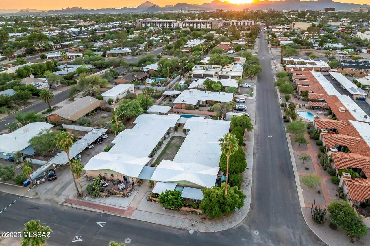 969 Jones Boulevard - Photo 1