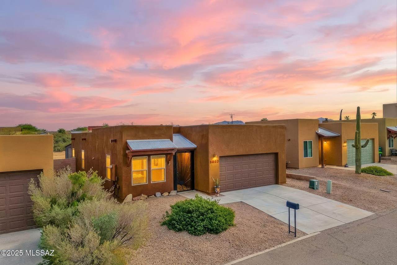 1458 Wentworth Road - Photo 1