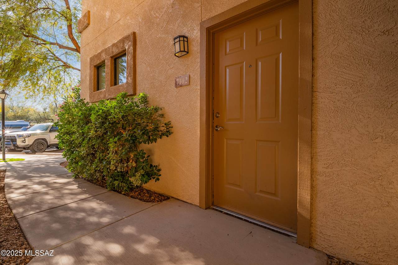 2550 River Road - Photo 1