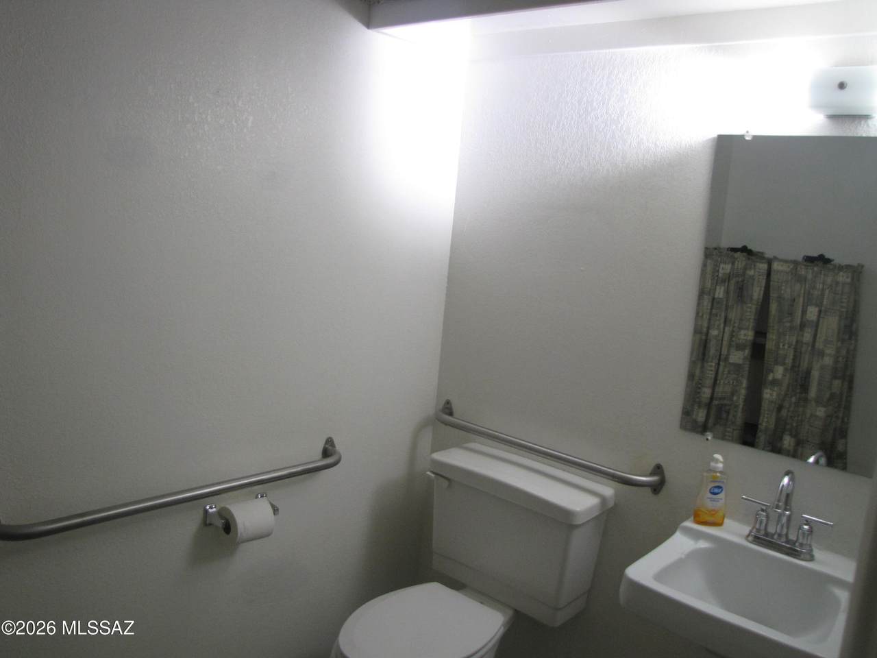 8745 Broadway Boulevard - Photo 1