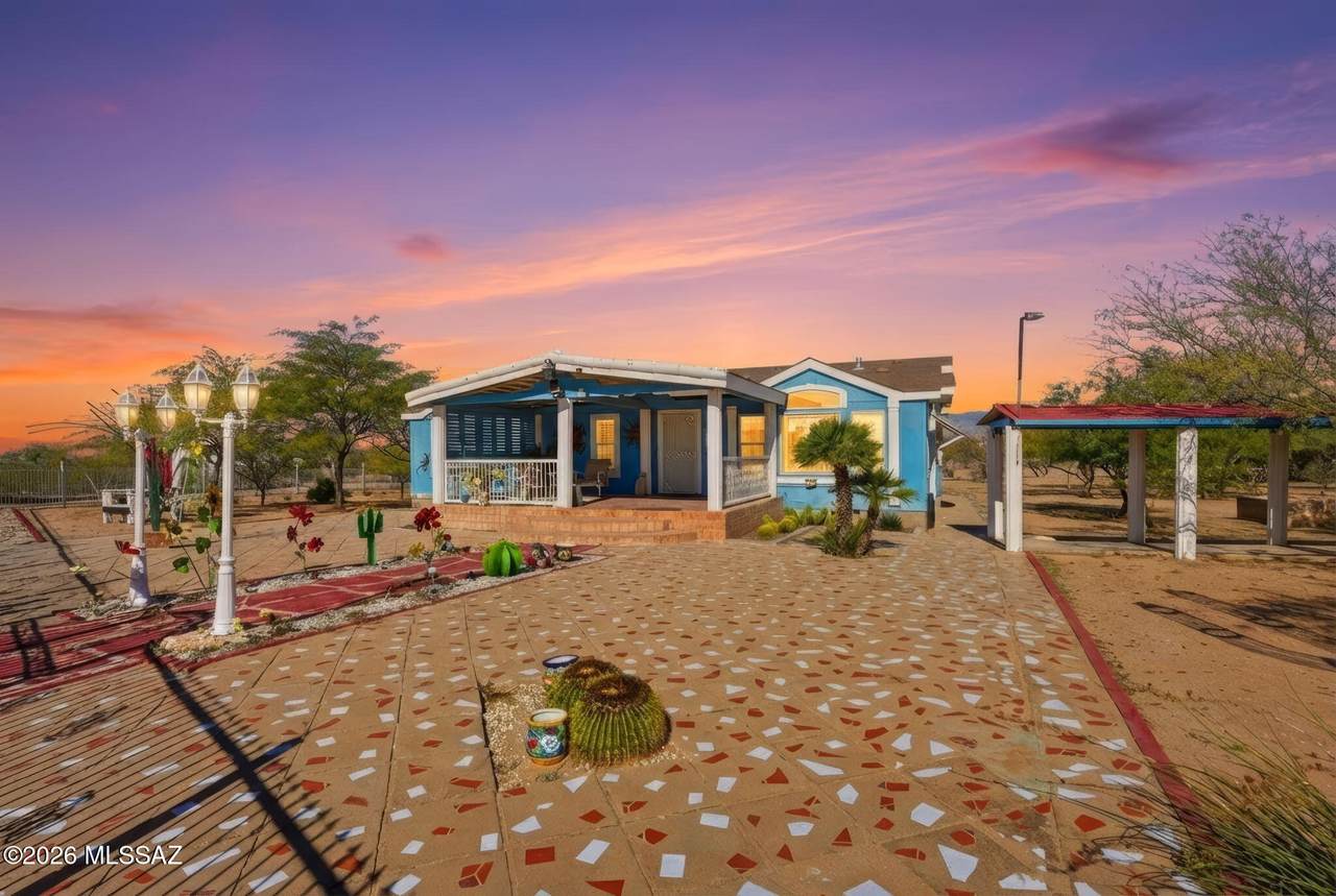 13959 Sundown Boulevard - Photo 1