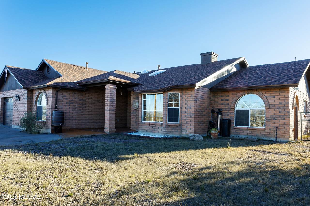 565 Amaranto Court - Photo 1